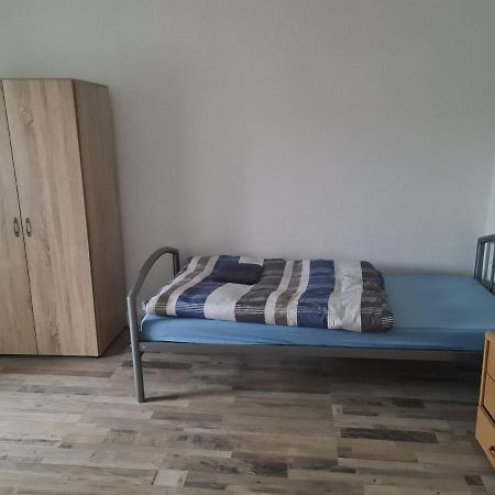 Gss18 1-Og Moeblierte Wohnung In Oebisfelde Bagian luar foto